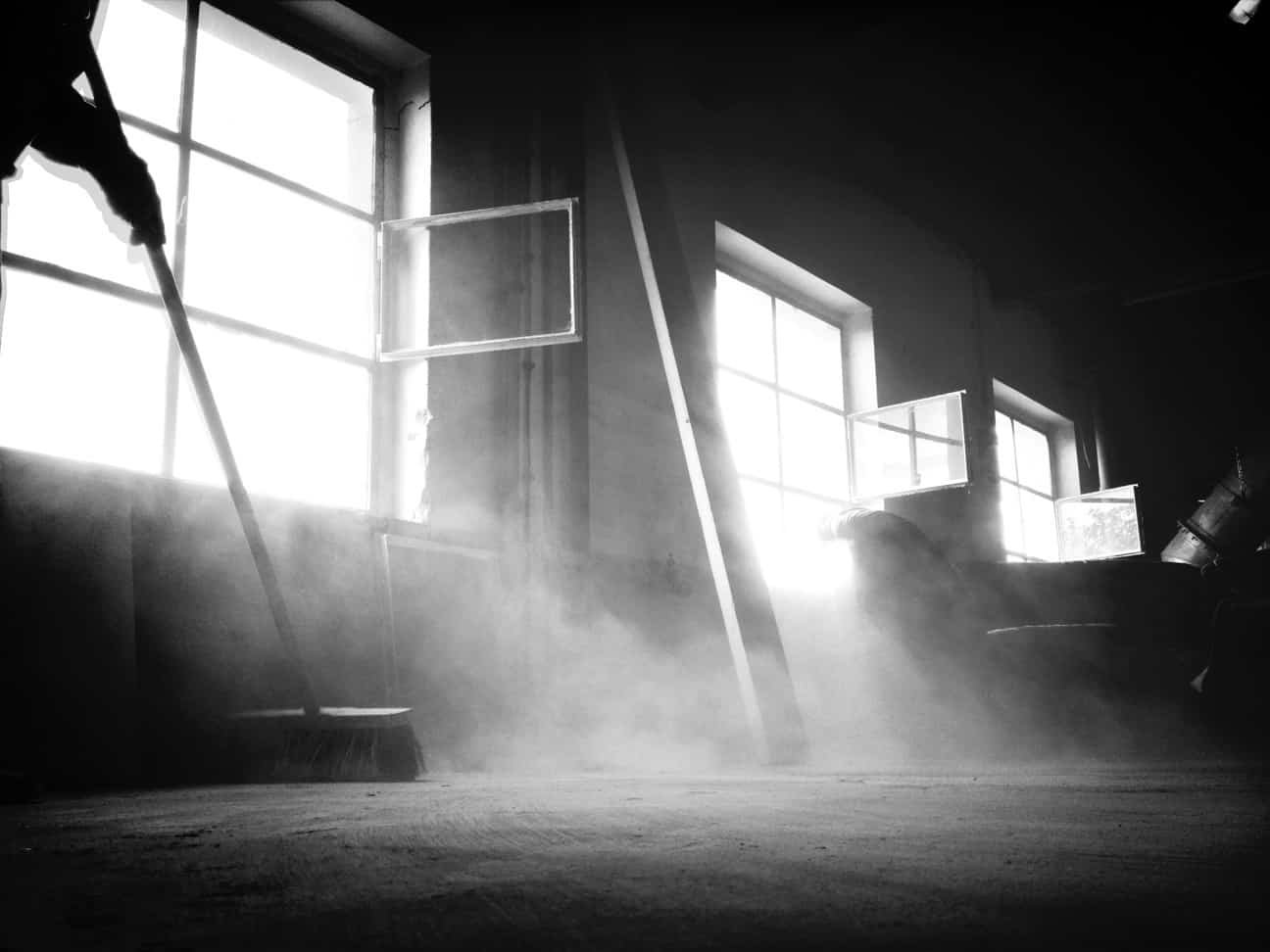 Minimize Dust: How to Reduce Dust at Home 1 How to Reduce Dust at Home