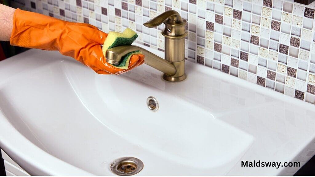 How to Clean Bathroom Faucet: Simple Hacks for a Shiny Look 4 Brass Bathroom Faucets